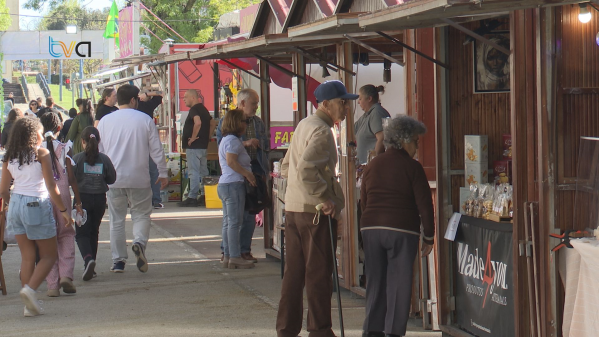 Mercado da Páscoa Anima Avenida Conde Castro Guimarães